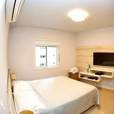 Prédio e Apartamento Novo Perto da Praia :)-2